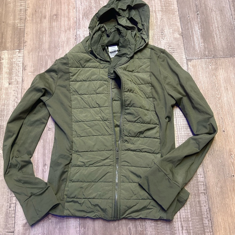 Size large pink Victoria secret puffer jacket bin 6